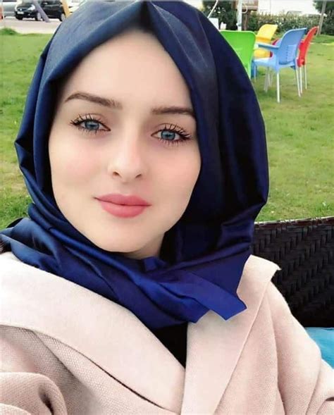 pin by eman elsoudy on tesettür giyim beautiful hijab muslim beauty