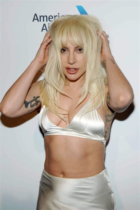 Lady Gaga Cleavage 27 Photos Thefappening
