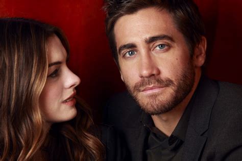 Weirdland Jake Gyllenhaal And Anne Hathaway Los Angeles Times Portraits