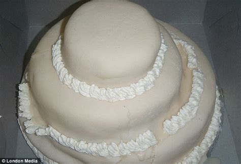 are these the worst wedding cakes ever disastrous