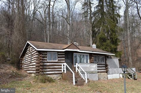 thursday  pa log cabin  sale   acre reduced  houses