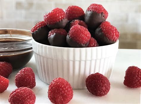 dark chocolate dipped raspberries