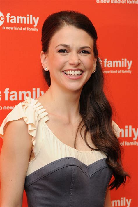 bunheads sutton foster to star in tv land s darren star