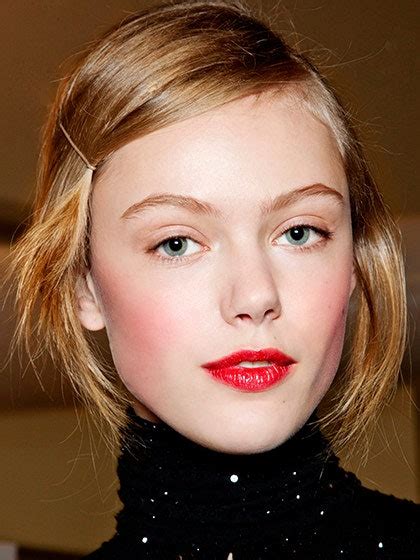 5 minute holiday makeup looks to try this season allure