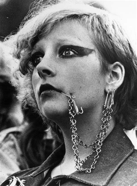 26 pictures that show just how hardcore 70s punk really was