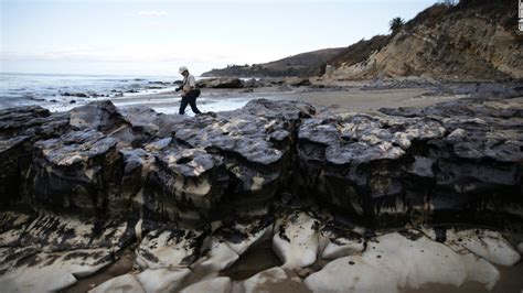 Santa Barbara Oil Spill Officials Step Up Inquiries Cnn