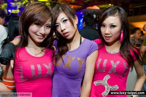 Beautyfull Girl Party In Asia Pt 1 – Clubbing