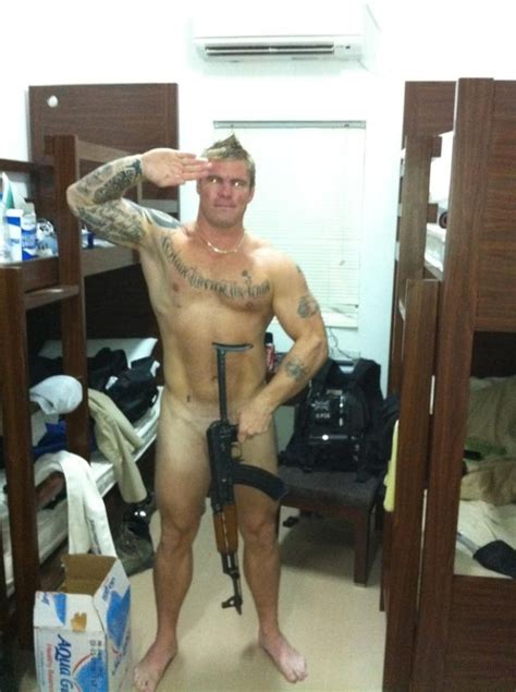 prince harry naked salute xxx picture