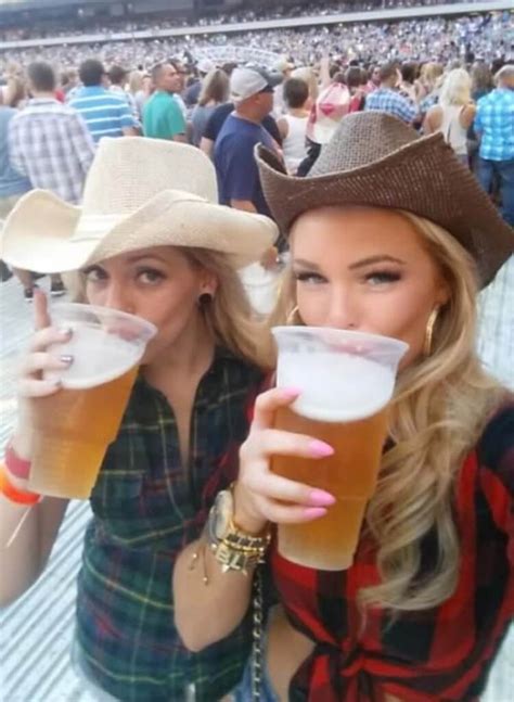 can you say no to beer and girls 39 photos badchix