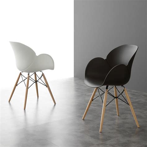 modern design chair  wooden legs nora