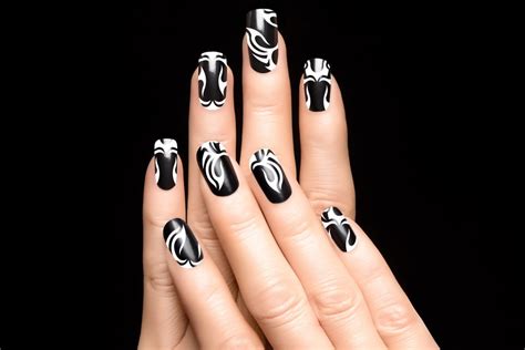 la nailsspa nail salon  creative nails world