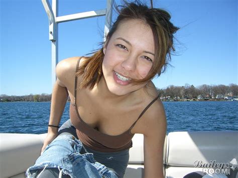 real amateur teen girl sunbathing on a boat pichunter