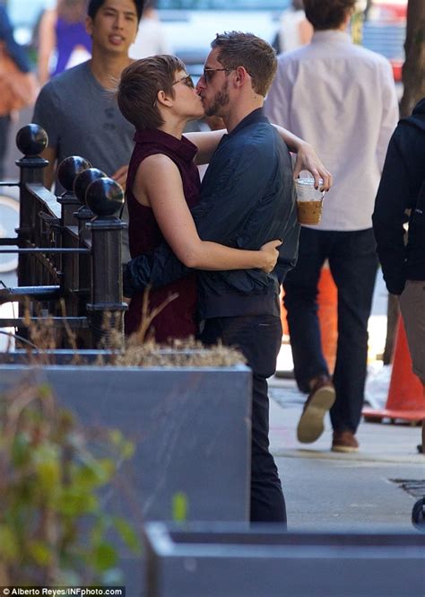 Kate Mara And Jamie Bell Pack On The Pda While Out In New York Daily