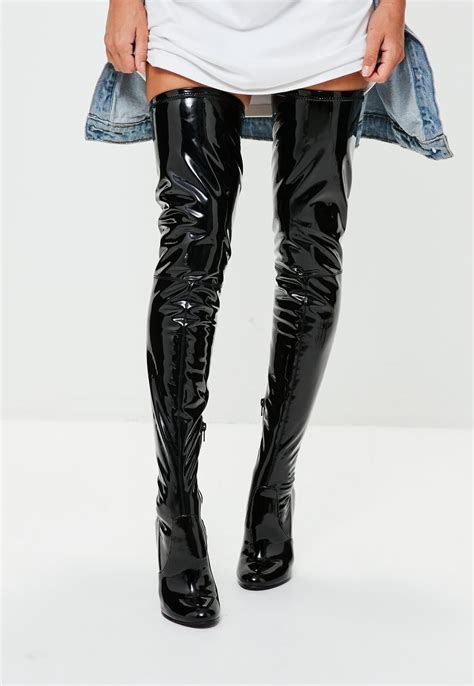 Missguided Black Vinyl Thigh High Boots ハイヒールのブーツ ハイヒールのブーツ ハイヒール