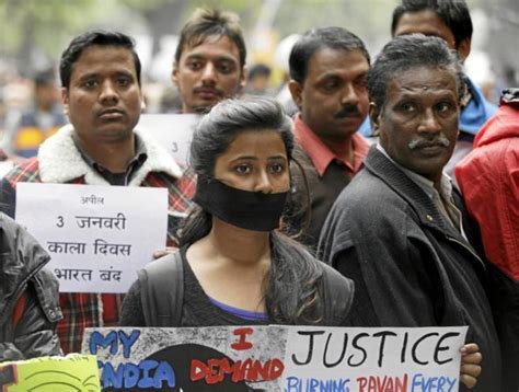 Violan Y Asesinan A Una Joven India Por Defender A Su