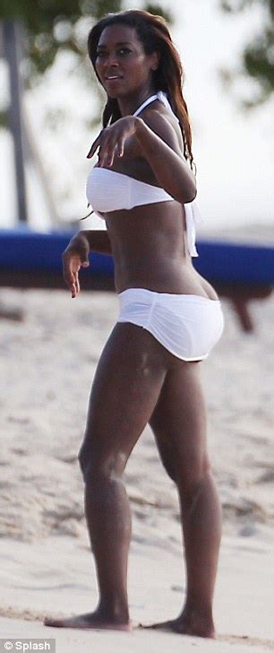 tee s blog former miss usa kenya moore 41 shows off her beach body