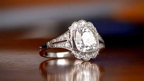 definitive guide   color diamonds estate diamond jewelry