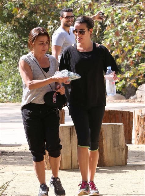 Froukje On Twitter New Candids Lea Michele And Her Mom On A Hike On