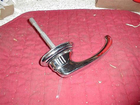 nos mopar  door handle   plymouth  door hiltop auto parts