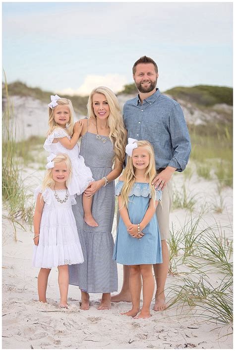 family photoshoot   wear family beach pictures outfits beach picture outfits family