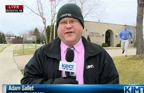 bank robber comes back to rob branch again and is caught on live tv