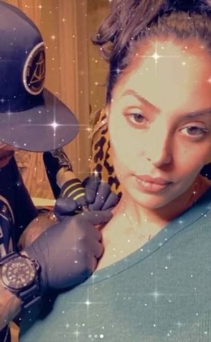 vanessa bryant gets tattoo in honor of kobe gianna after