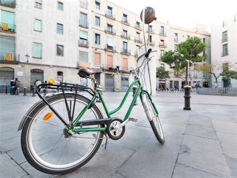 fietsen huren  barcelona ontdek de stad op eigen tempo baja bikes