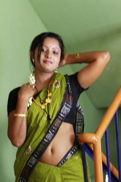 hot desi tamil aunty hot and spicy in saree photo album