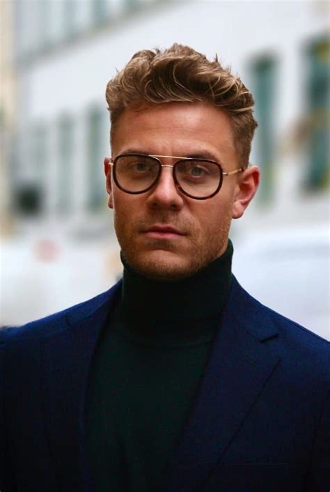 10 Latest Eyeglasses Trends For Men 2020 In 2021 Mens Glasses Trends