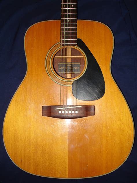 socal gear museum  yamaha fg   acoustic guitar