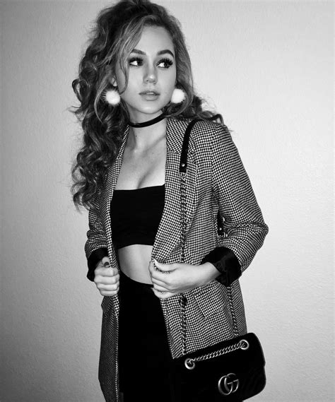 pin by r8er138 † on brec bassinger † celebrity bodies disney actresses fashion
