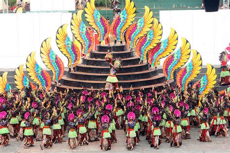 labella   coverage  sinulog open   media outlets cebu daily news