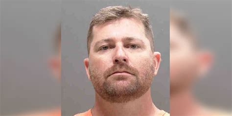40 year old man accused of sexting with trying to meet teen girl at