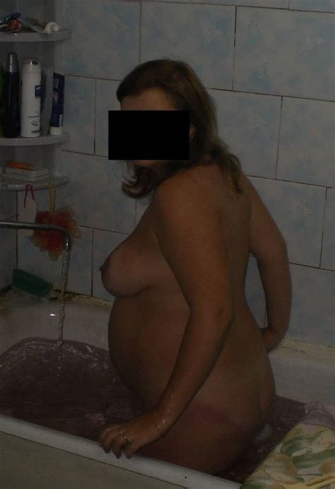 huge nude belly pregnancy