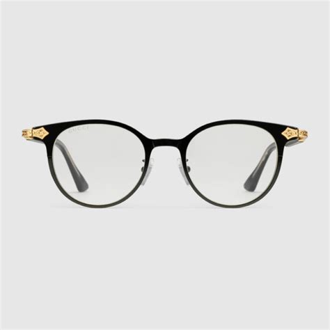 round framed glasses are the most popular style at the moment fashion