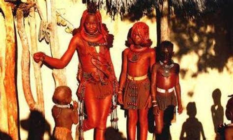 非洲最“开放”的部落：当地女性以裸露为美 辛巴 部落 女性 新浪新闻