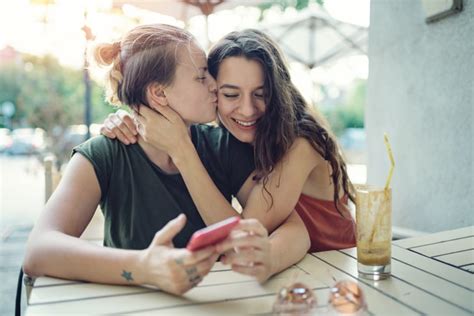 kindness is king 7 dating trends that were everywhere in 2019 popsugar love and sex photo 7