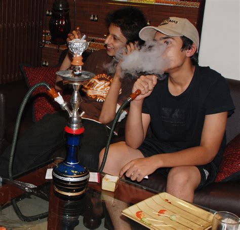 irin youth blasé about `shisha smoking risks