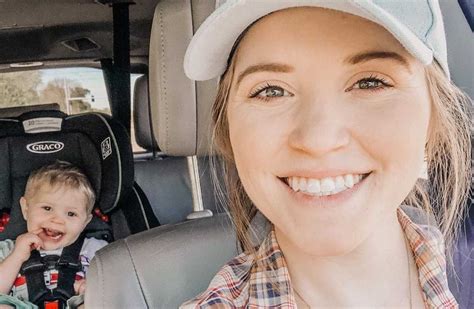Joy Anna Duggar Defies One Of Jim Bob S Rules In New Photo With Gideon