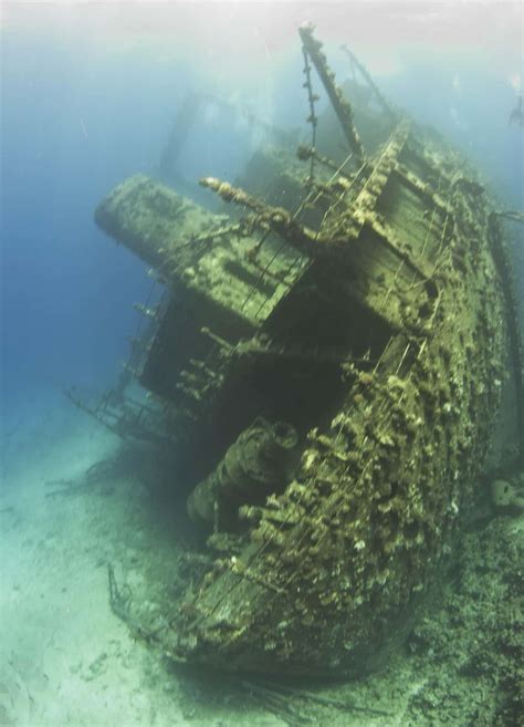 haunting   underwater wrecks