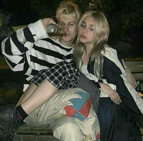 𝑮𝒐𝒂𝒍𝒔 𝒇𝒐𝒕𝒐𝒔🌧 grunge couple couples cute couples