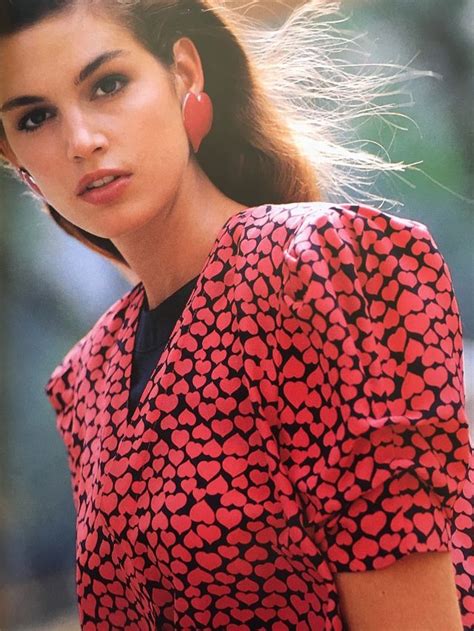 40 fabulous photos show fashion styles of cindy crawford in the 1980s