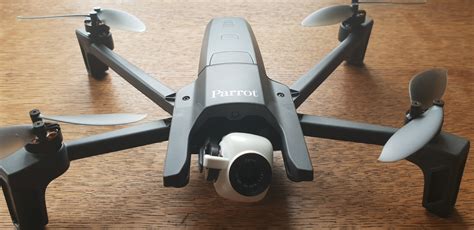 review hands    parrot anafi dronelife