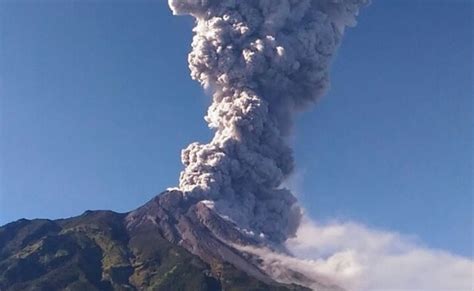 letusan freatik di gunung merapi warung sains teknologi