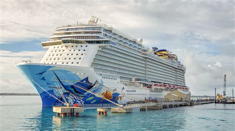 norwegian cruise  extends cancellation policy