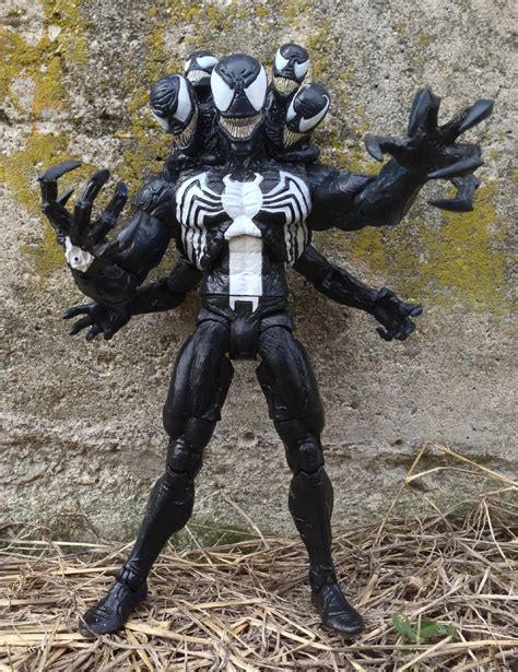 Marvel Select Venom Figure Review Diamond Select Toys