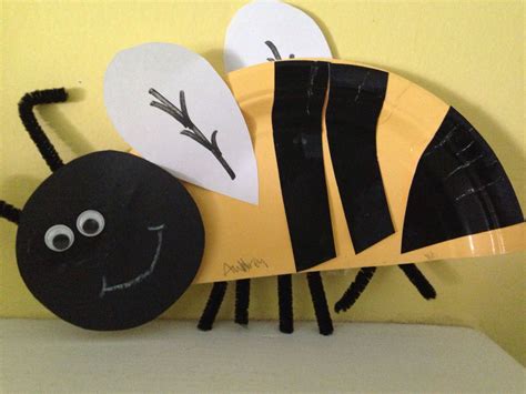 bee craft bee crafts bugs preschool crafts  kids