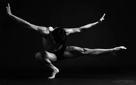 dancers muscles  beautiful dance pictures dance photography dance life