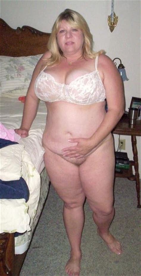 see bbw stripping in skimpy nighty porn for free