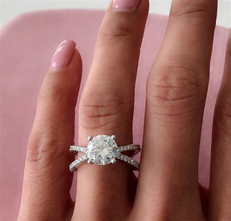 A Jaffe Delicate Split Shank With Round Center Engagement Ring Style